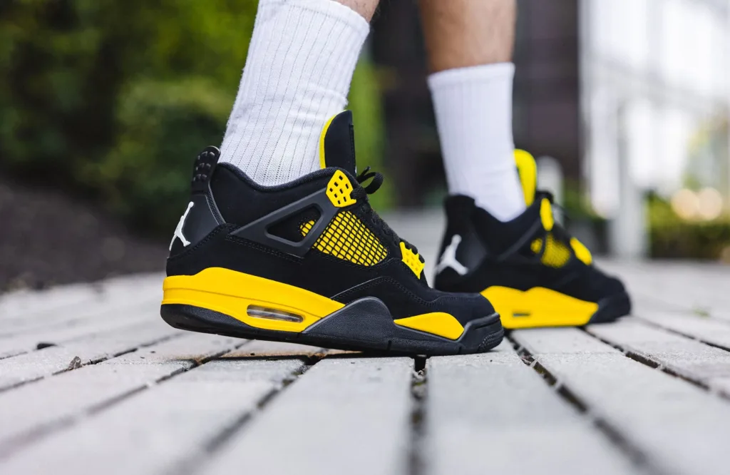 air jordan 4 thunder